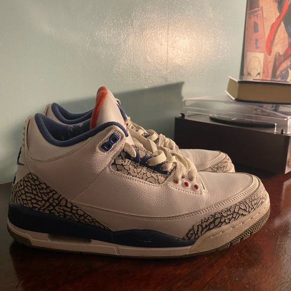 Retro Jordan 3 Knicks (size 11) with crease protectors